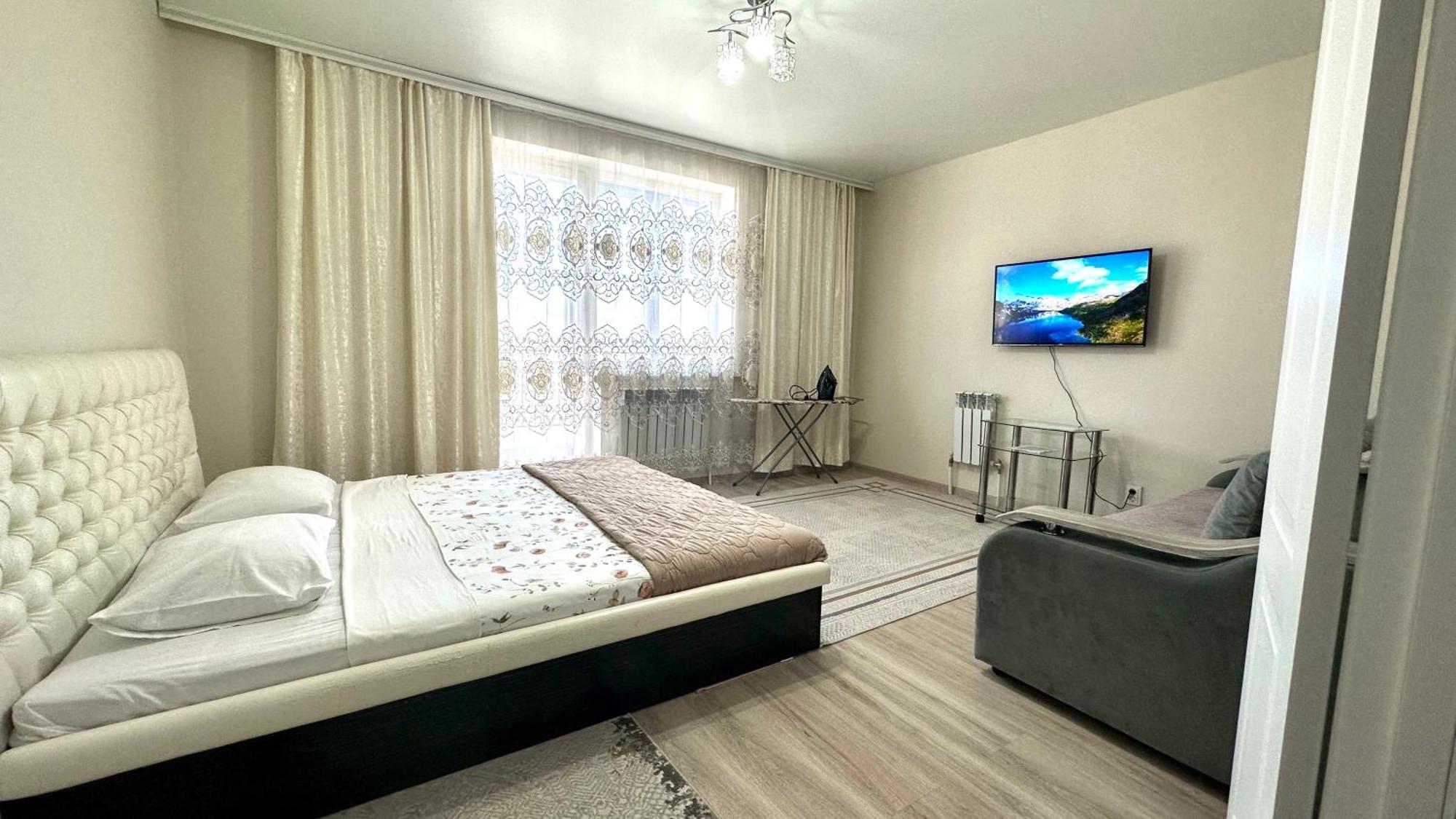 1 Комнатная Драмтеатр 1Bedroom Apartment Ustʼ-Kamenogorsk エクステリア 写真